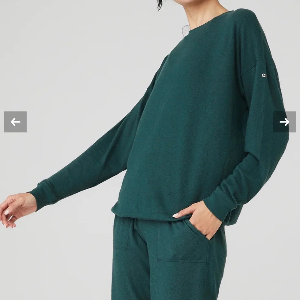 NWT Alo Yoga Soho Pullover Midnight Green Sz XS - Picture 3 of 14